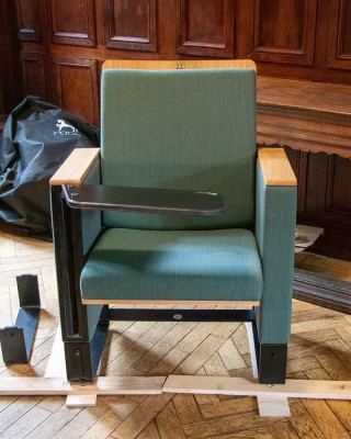 Auditorium Chair with table out